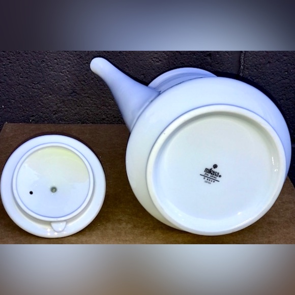 Vintage MIKASA MONTCLAIR G 9059 Japan Platinum Trim Floral Pattern TEAPOT - Picture 7 of 9